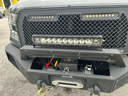 Used 2017 Ford F150 XLT w/ Equipment Group 302A Luxury AWD/4WD image 6