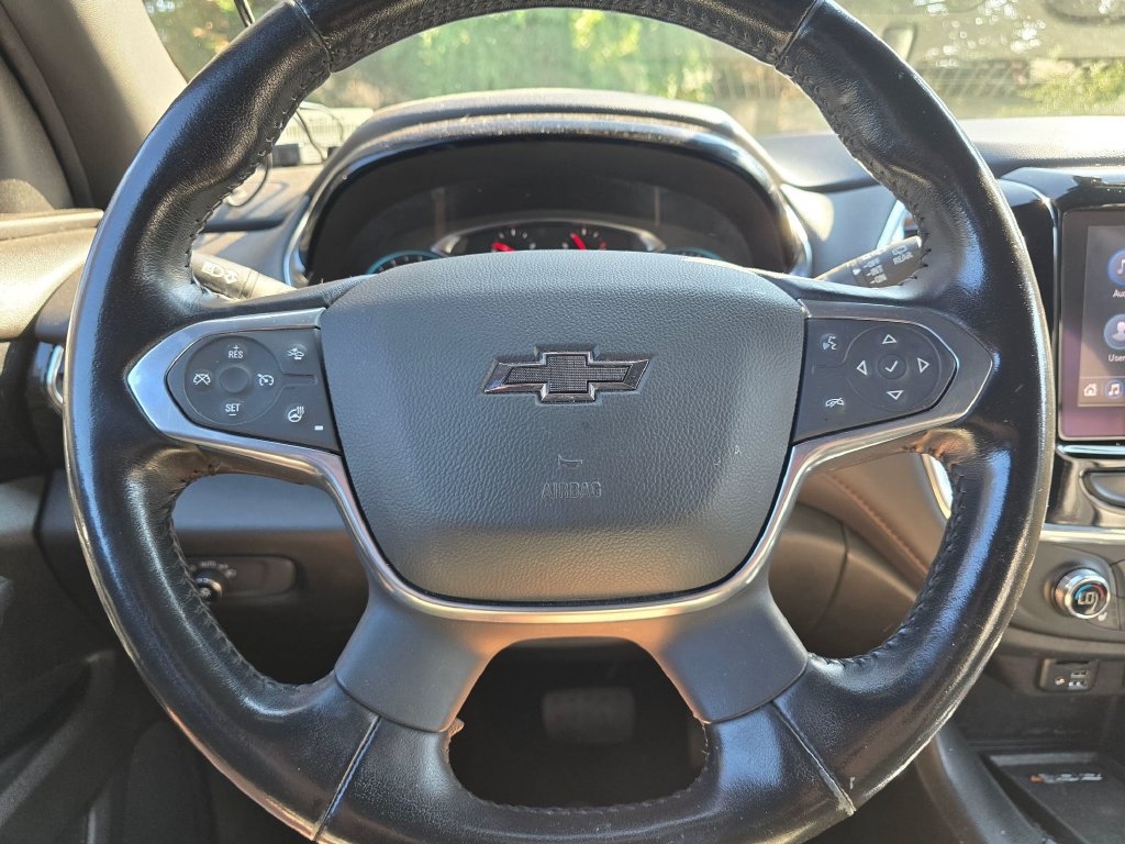 Used 2022 Chevrolet Traverse RS AWD/4WD image 16