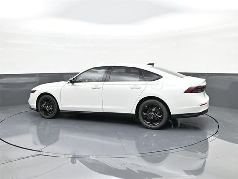 New 2025 Honda Accord SE image 5
