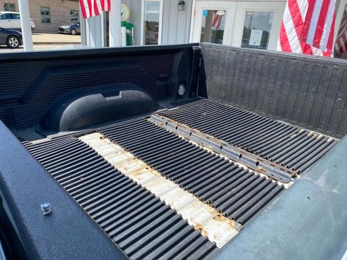 Used 2017 RAM 2500 SLT image 30