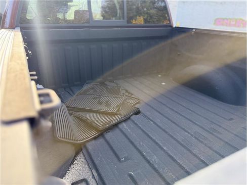 Used 2004 Ford F150 XLT image 23