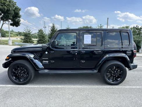 Used 2023 Jeep Wrangler Unlimited Sahara w/ Cold Weather Group AWD/4WD image 2