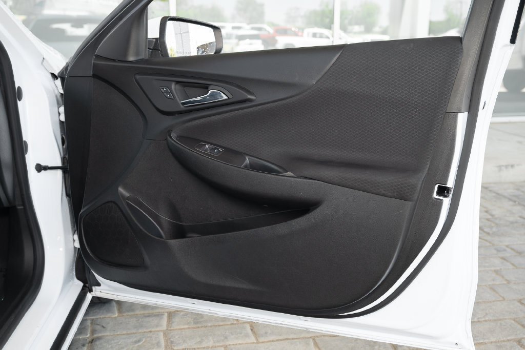 Used 2023 Chevrolet Malibu LT FWD image 42