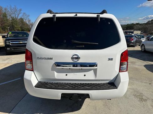 Used 2009 Nissan Pathfinder SE w/ Premium Pkg image 19