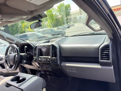Used 2019 Ford F150 XLT w/ Equipment Group 302A Luxury AWD/4WD image 30