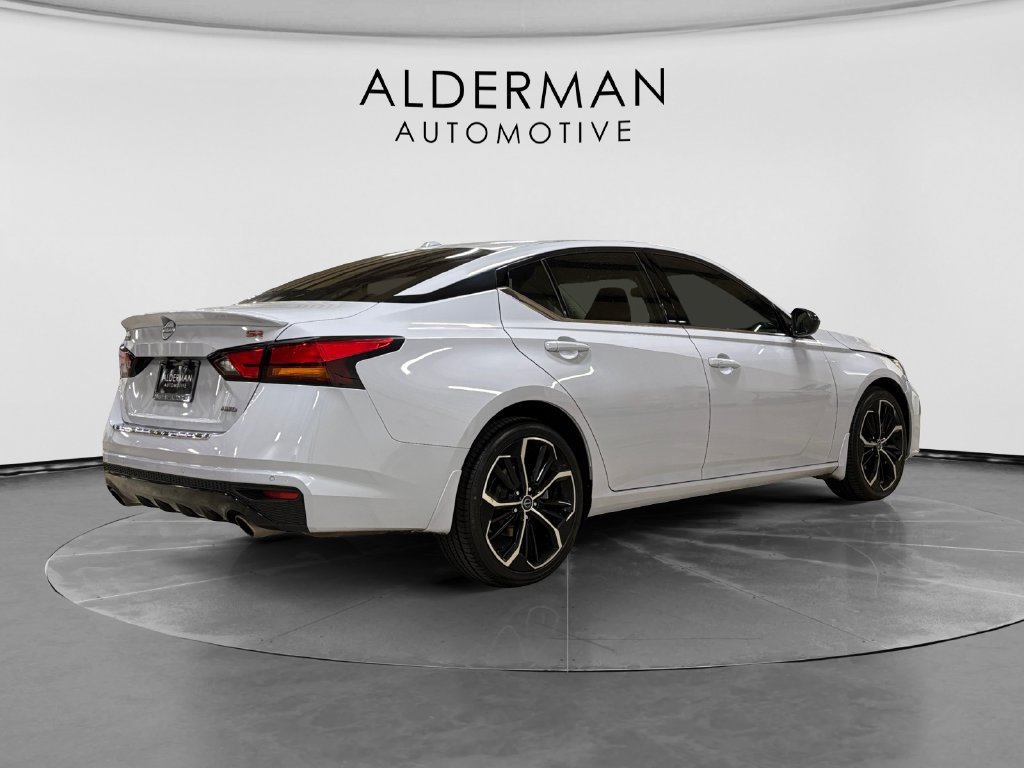 Used 2023 Nissan Altima 2.5 SR w/ SR Premium Package AWD/4WD image 5