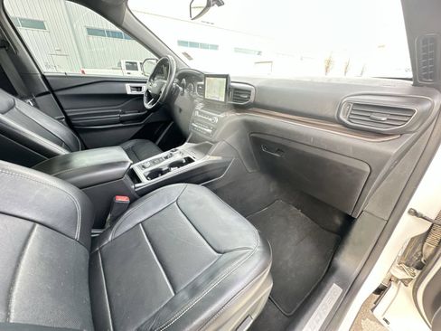 Used 2020 Ford Explorer Limited AWD/4WD image 30