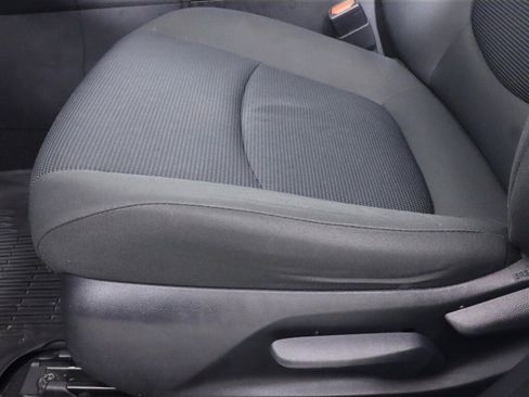 Used 2021 Toyota RAV4 LE image 25