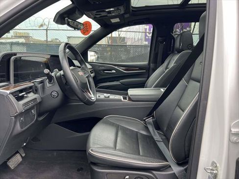 Used 2023 Cadillac Escalade ESV Premium Luxury AWD/4WD image 16