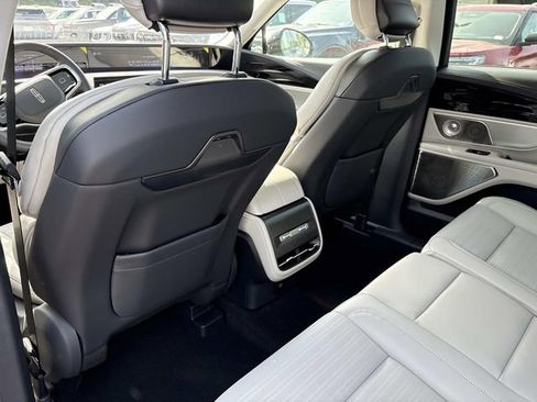 New 2026 Lincoln Nautilus Reserve AWD/4WD image 17