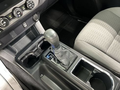 Used 2019 Toyota Tacoma SR w/ SR Convenience Package AWD/4WD image 17