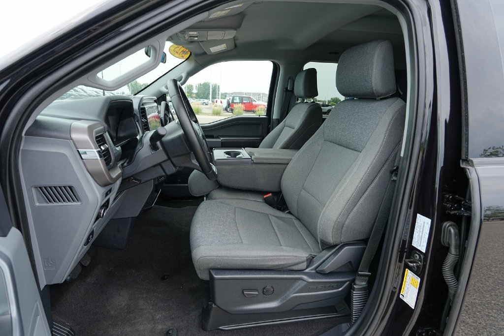Used 2025 Ford F150 XLT w/ Equipment Group 301A Standard AWD/4WD image 18