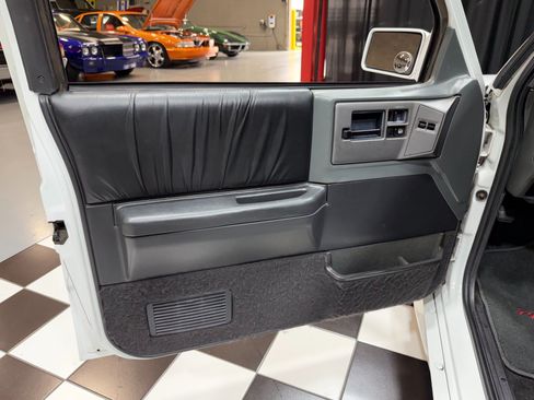 Used 1992 GMC Jimmy AWD/4WD image 49