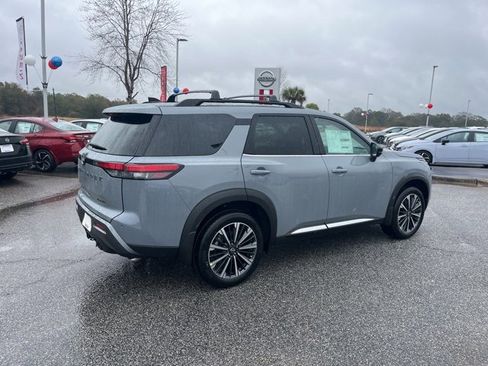 New 2026 Nissan Pathfinder Platinum w/ Cargo Package image 5