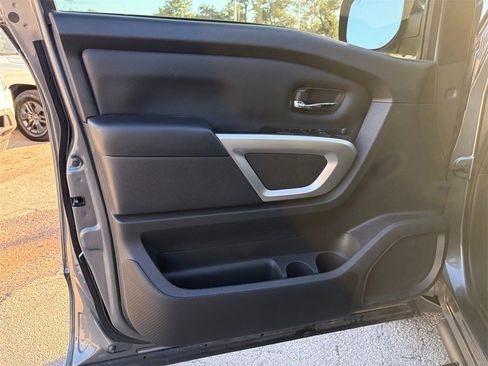 Certified 2024 Nissan Titan SV w/ SV Convenience Package image 16