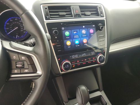 Used 2019 Subaru Outback 2.5i Premium image 16