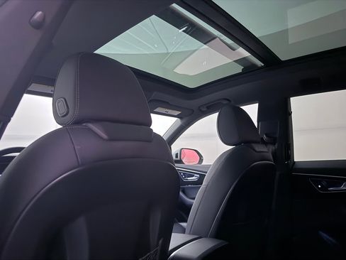 Used 2019 Audi Q8 Premium image 23