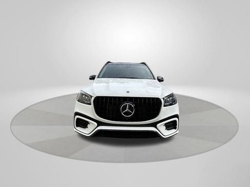 Used 2024 Mercedes-Benz GLS 450 4MATIC image 2