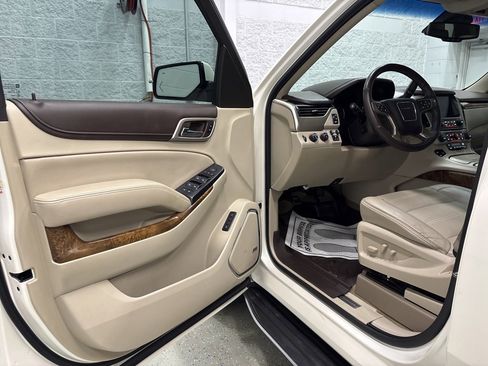 Used 2015 GMC Yukon Denali image 12