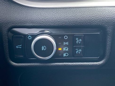 Used 2023 Ford Explorer XLT w/ Equipment Group 202A image 33