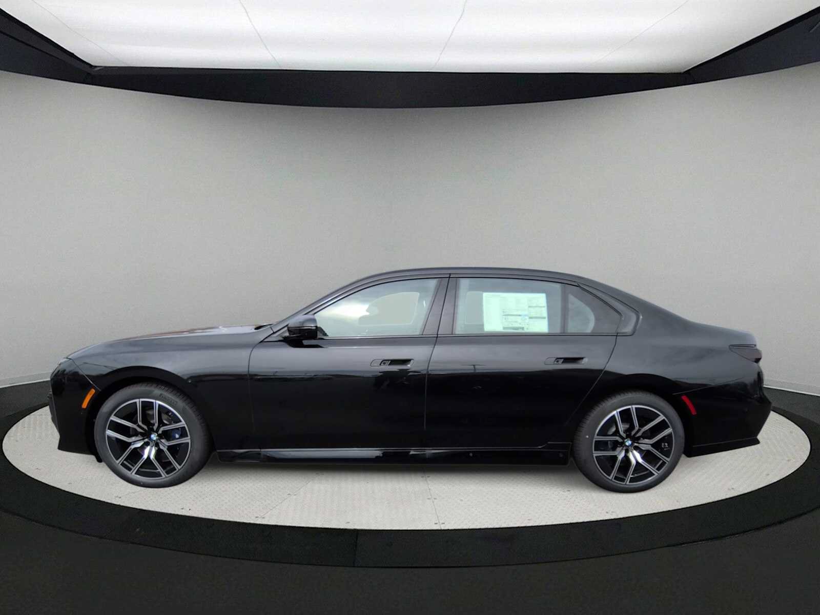 Used 2026 BMW i7 xDrive60 w/ Executive Package AWD/4WD image 5