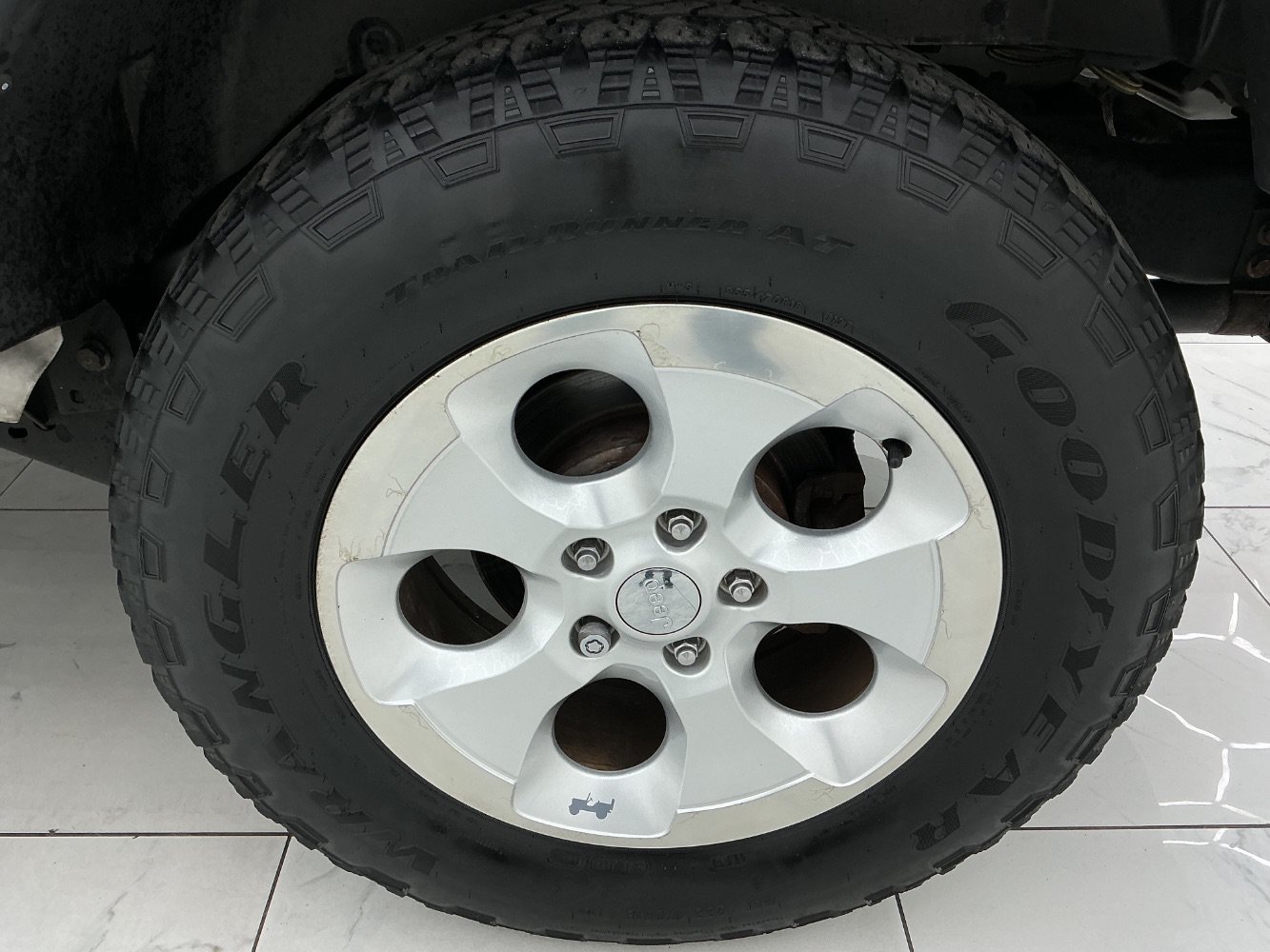 Used 2013 Jeep Wrangler Unlimited Sport AWD/4WD image 41