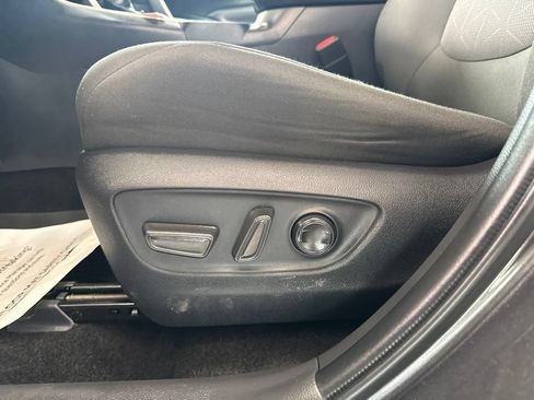 Used 2025 Toyota RAV4 XLE FWD image 14