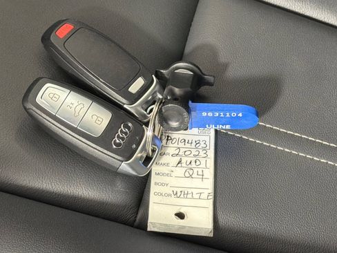 Used 2023 Audi Q4 e-tron Premium Plus w/ Premium Plus image 25