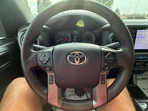 Used 2021 Toyota Tacoma TRD Off-Road w/ Technology Package AWD/4WD image 25