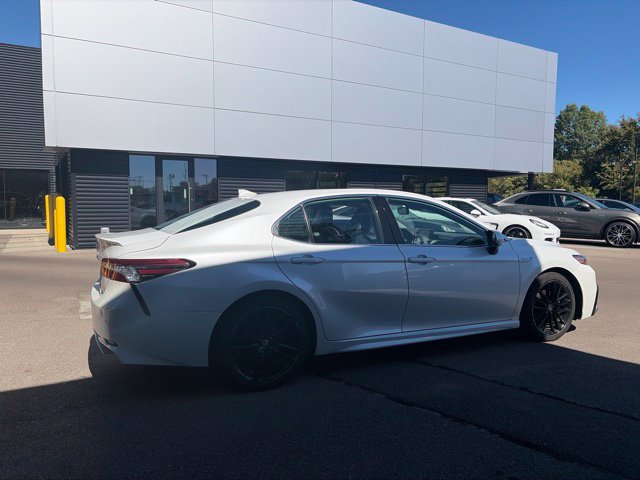 Used 2021 Toyota Camry XSE w/ Cold Weather Package FWD image 3