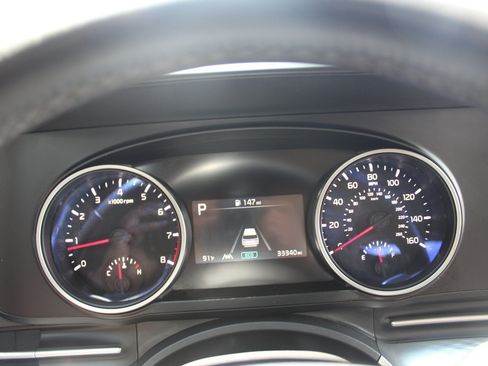 Used 2024 Kia Carnival LX FWD image 9