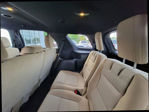 Used 2016 Ford Explorer XLT AWD/4WD image 17
