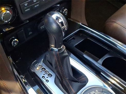 Used 2019 Nissan Armada Platinum w/ Captain's Chairs Package image 17