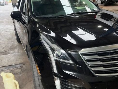 Used 2017 Cadillac XT5 Luxury w/ Driver Awareness Package FWD image 3