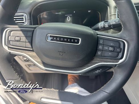 Used 2022 Jeep Wagoneer Series II w/ Premium Group I RWD image 8