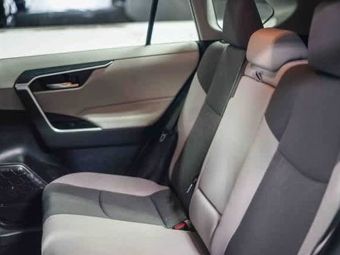 Certified 2019 Toyota RAV4 XLE image 21