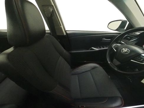 Used 2016 Toyota Camry SE w/ Moonroof Package FWD image 24