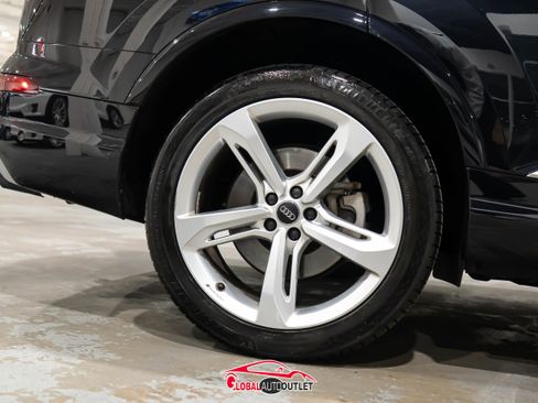 Used 2019 Audi Q7 3.0T Prestige w/ Prestige Package image 11