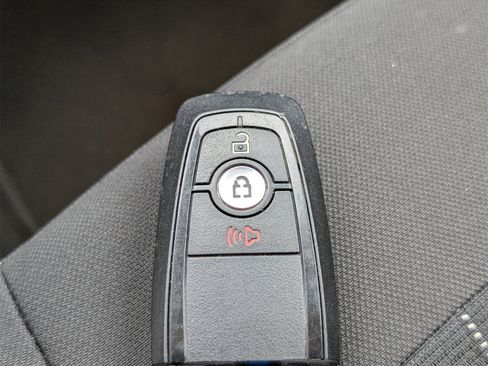 Used 2019 Ford EcoSport SE w/ SE Convenience Package image 32