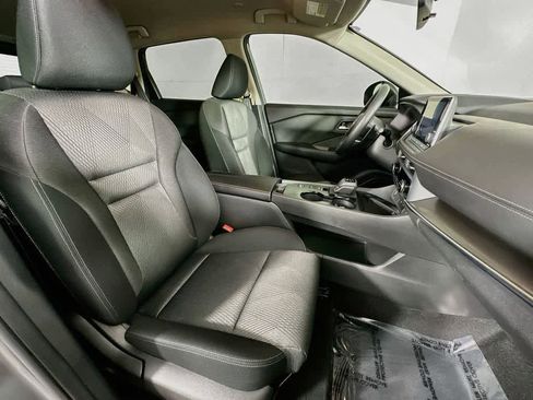 Used 2024 Nissan Rogue SV FWD image 14