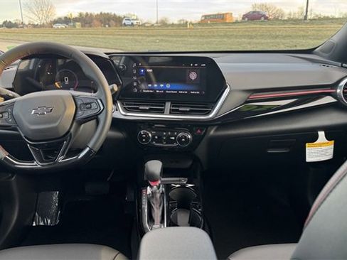 New 2026 Chevrolet Trax RS w/ Sunroof Package image 16