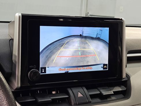 Used 2023 Toyota RAV4 XLE image 31