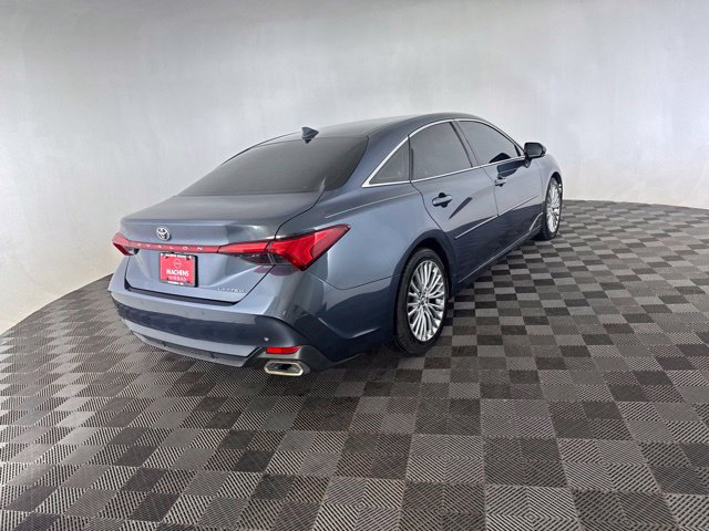 Used 2019 Toyota Avalon Limited w/ Advanced Safety Package FWD image 5