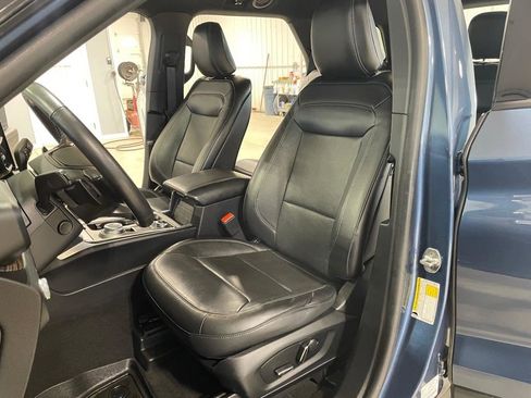 Used 2020 Ford Explorer Limited image 10