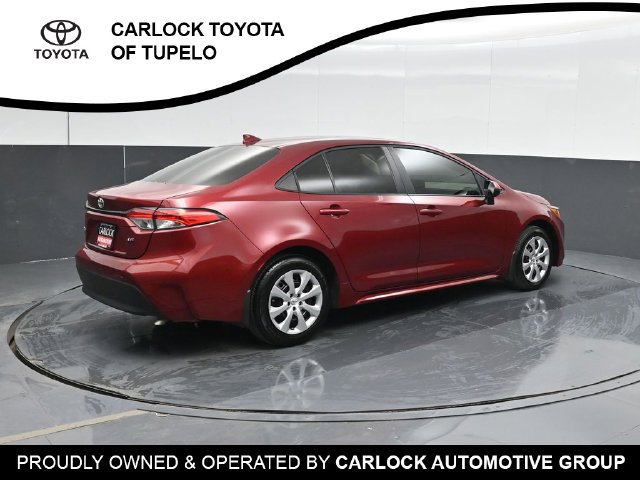 Used 2026 Toyota Corolla LE FWD image 3