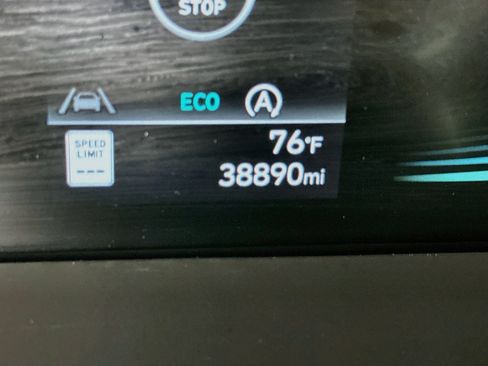 Used 2025 Hyundai Palisade SEL FWD image 19