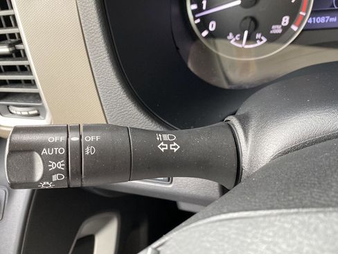 Certified 2022 Nissan Frontier SV AWD/4WD image 37