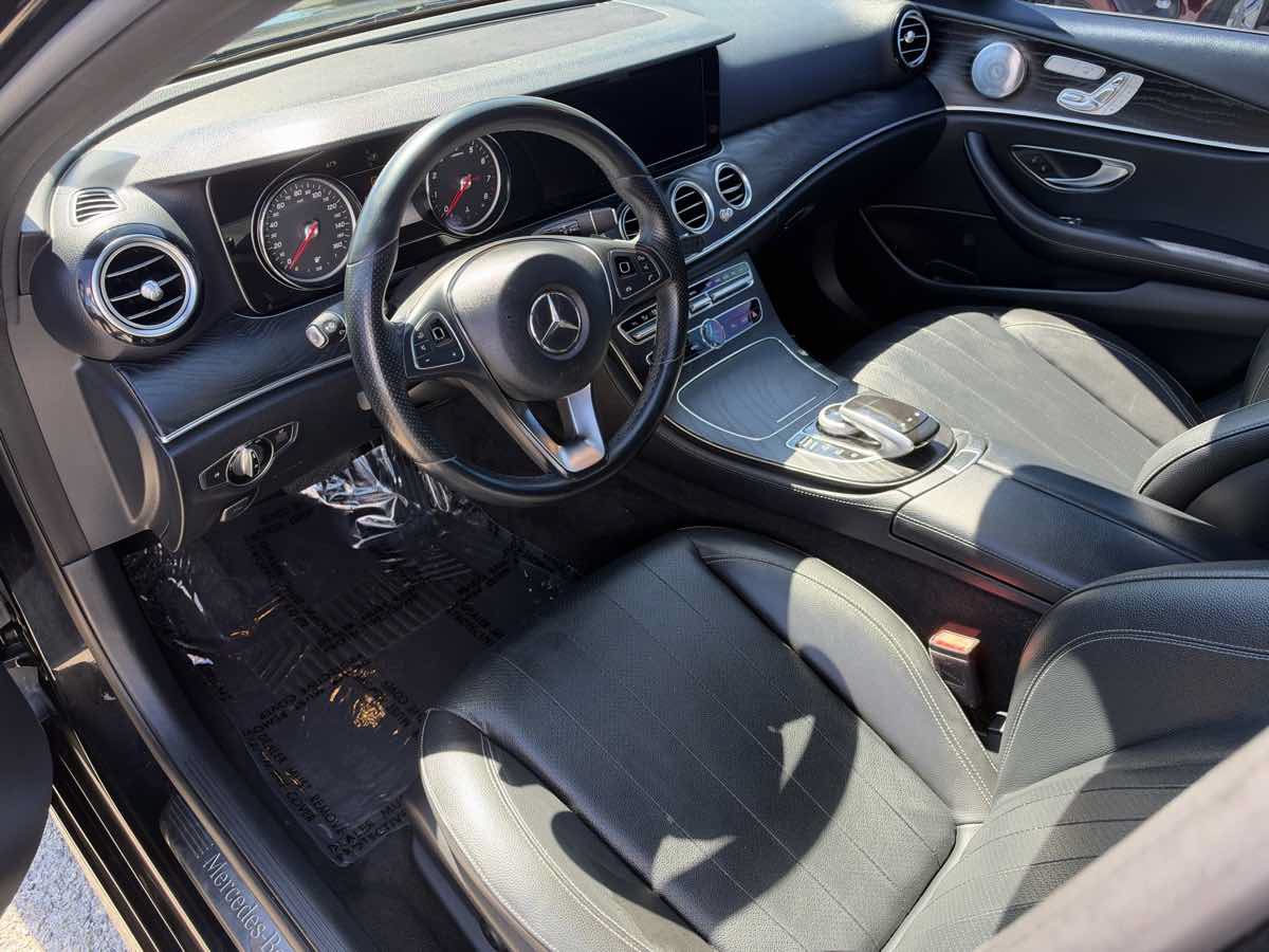 Used 2018 Mercedes-Benz E 300 image 10