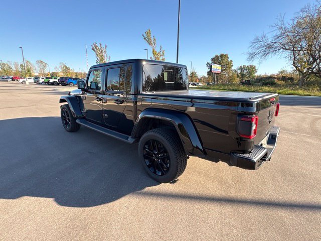 Used 2021 Jeep Gladiator Overland AWD/4WD image 3