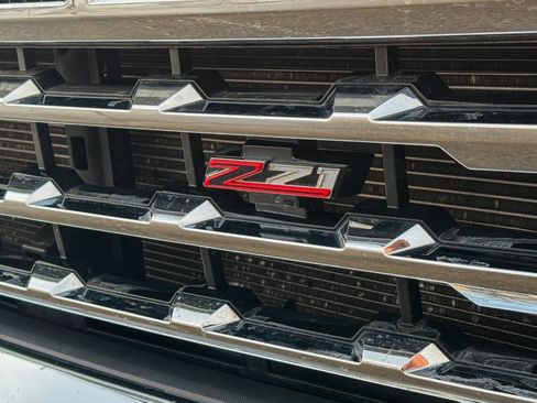 Used 2020 Chevrolet Silverado 2500 LTZ w/ LTZ Premium Package image 9